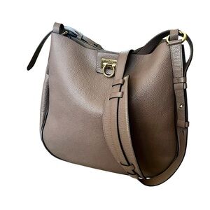 Elegant Brown Leather Shoulder Bag